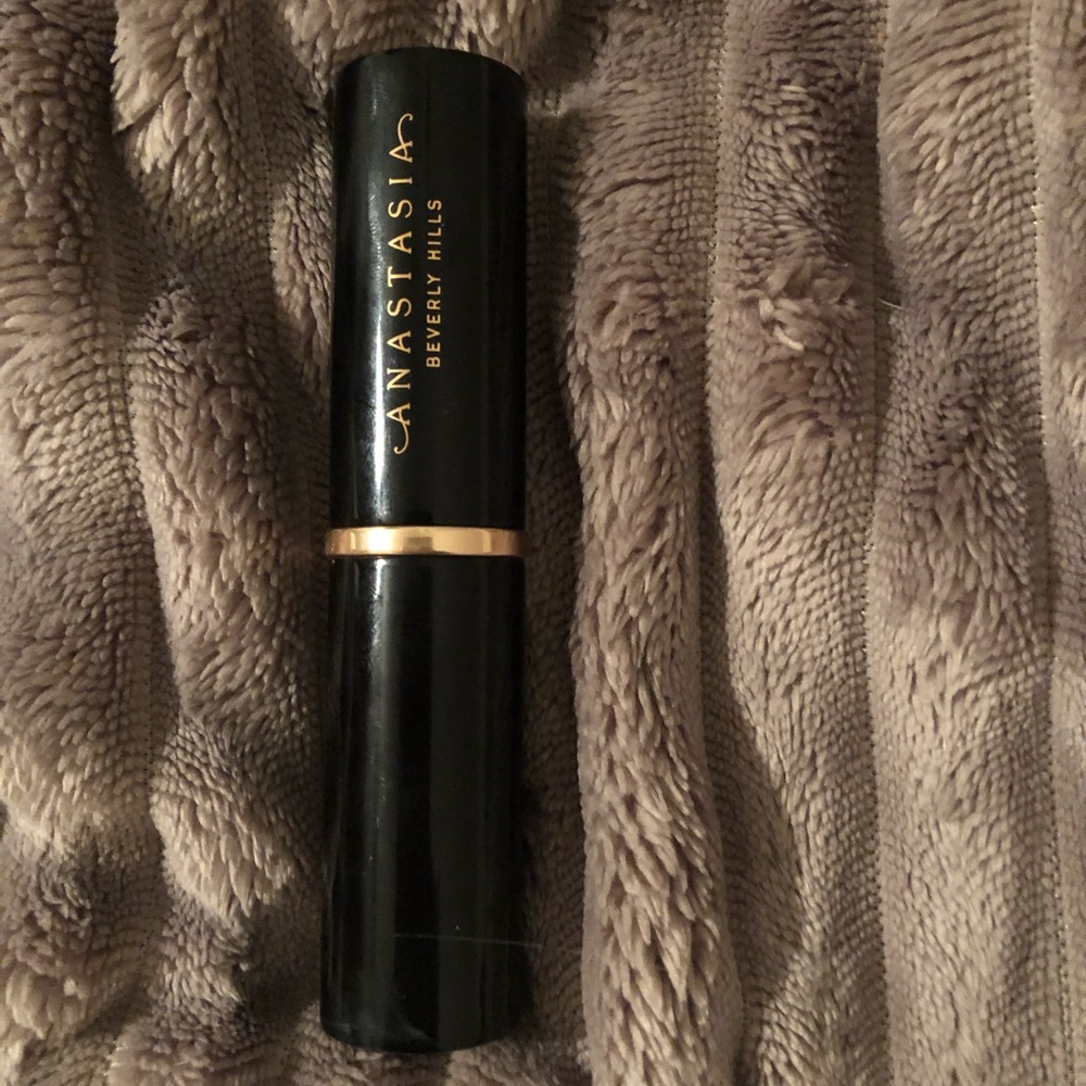 ❌SOLD❌Anastasia Beverly Hills foundation stick